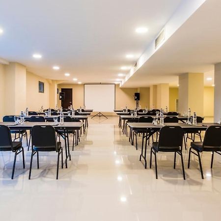 Ribai Hotels - Barranquilla Buitenkant foto