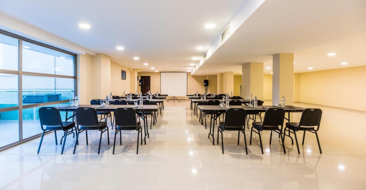 Ribai Hotels - Barranquilla Buitenkant foto